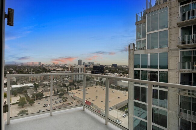 Building Photo - 4521 San Felipe St