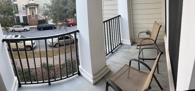 Building Photo - 460 Seven Farms Drive