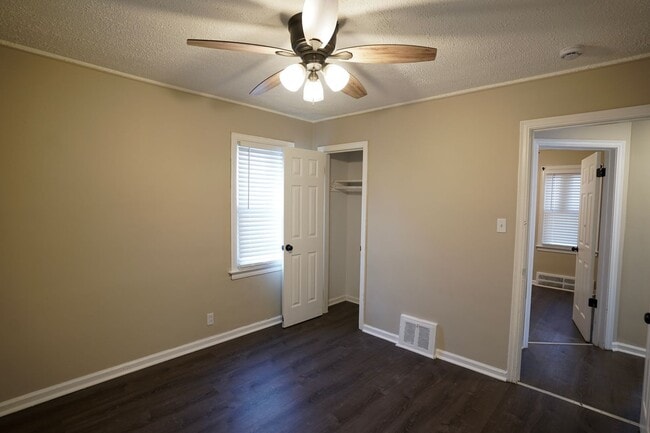 Building Photo - Fully Renovated 3-Bedroom Home – Move-In Ready for You!