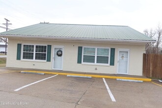 Building Photo - 110 Peonia Rd