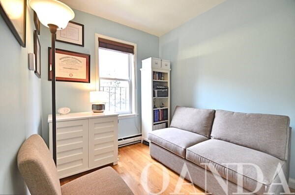 Building Photo - 103 E Brookline St