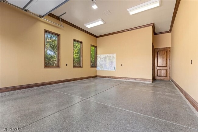 Building Photo - 514 Mandalay Ct