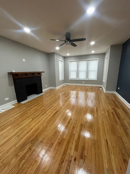 Building Photo - 51 W 74th St