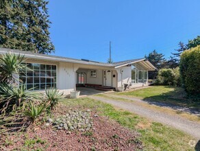 Building Photo - Move in ready 3 bed 2 bath rambler W/ new ...