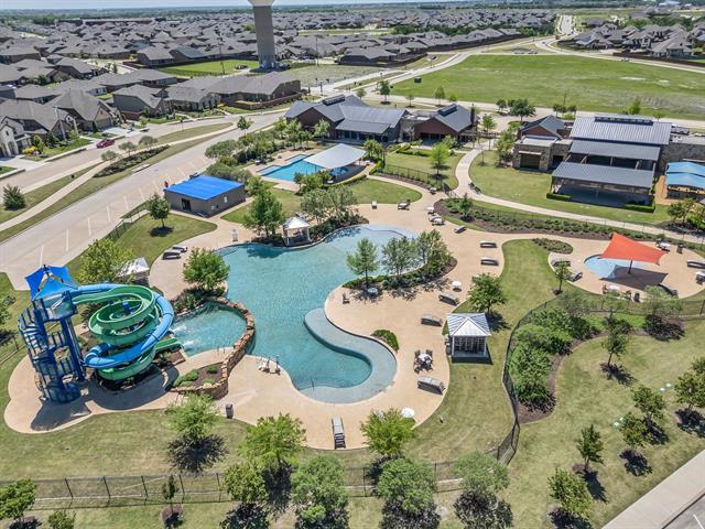 Building Photo - 2913 Meadowlands Dr