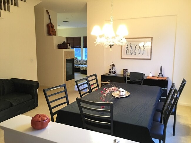 Building Photo - 3342 Park Ridge Dr