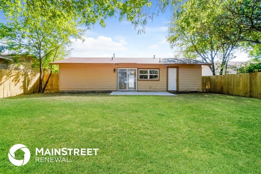 Building Photo - 7331 Glen Heights