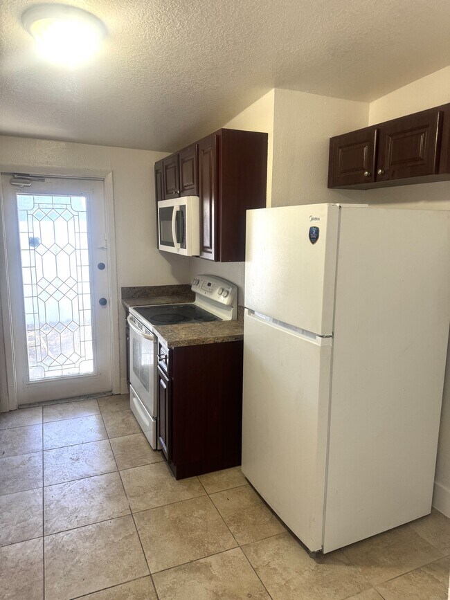 Building Photo - 1335 Warrington Wy