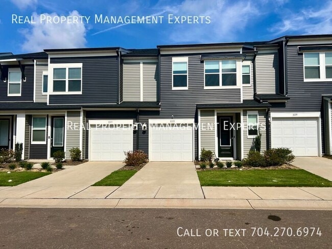 Primary Photo - 3115 Hutton Gdns Ln