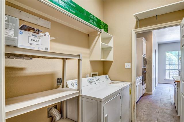 Building Photo - 318 Hampton Ct