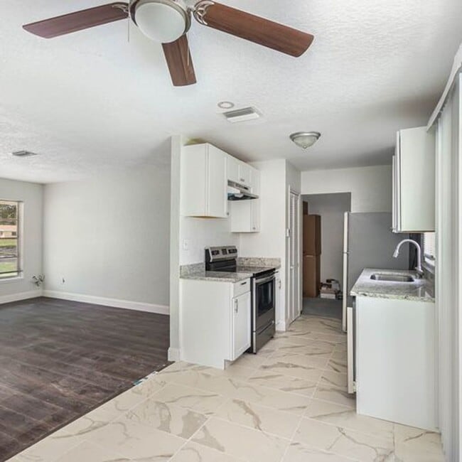 Building Photo - Just Listed - 3 Bedroom Home in Richmond H...