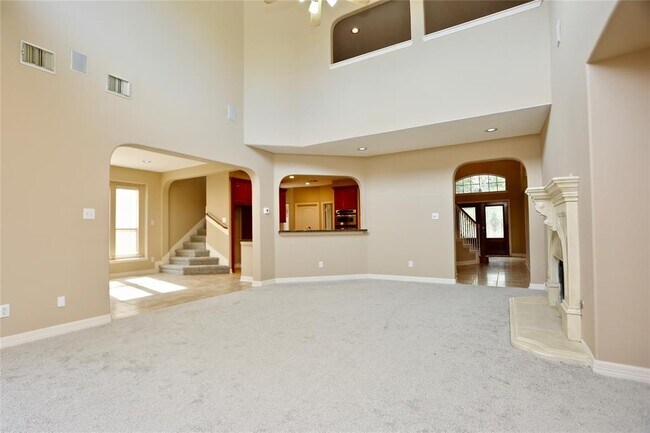 Building Photo - 14010 Norhill Pointe Dr