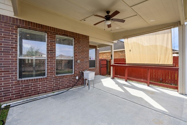 Building Photo - 1946 Hawthorne Brook Ln