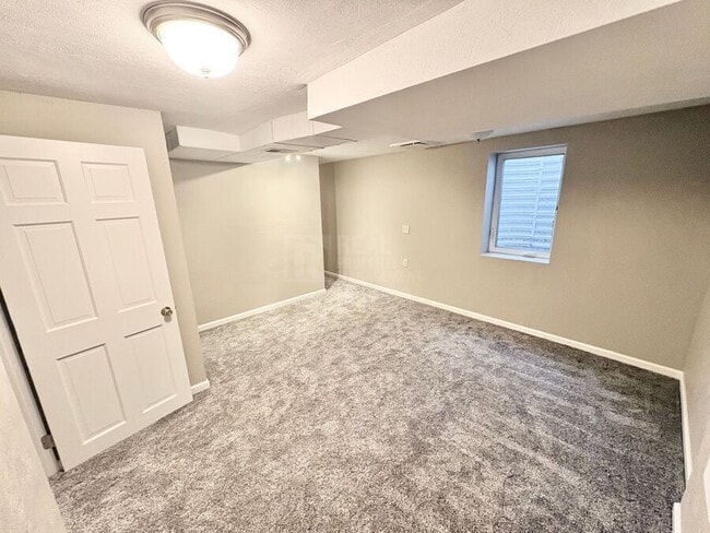 Building Photo - 12198 E Vassar Dr