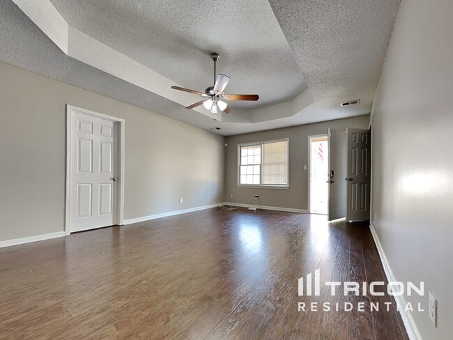 Building Photo - 65 Holly Creek Dr