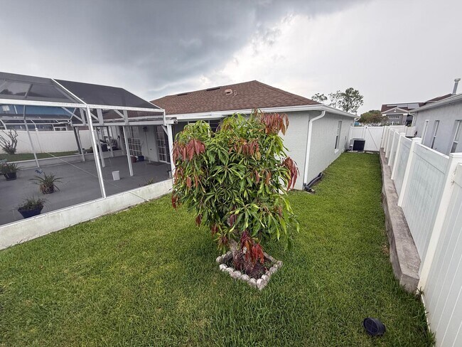 Building Photo - 2531 Sage Dr