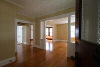 Building Photo - 39 Trowbridge St
