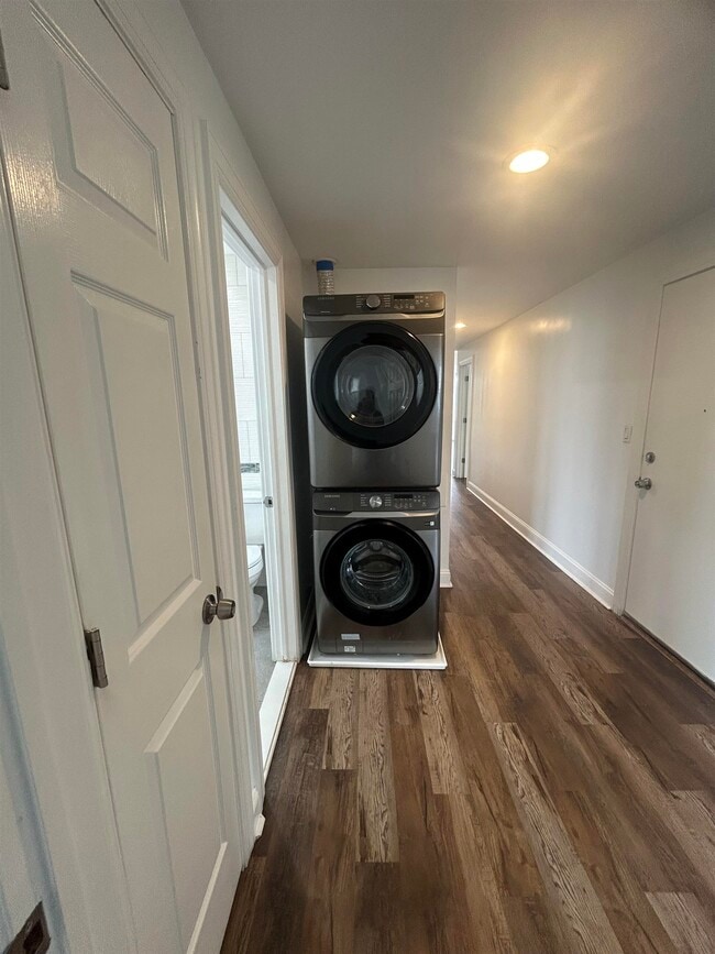 Building Photo - 799 Kearney Ave