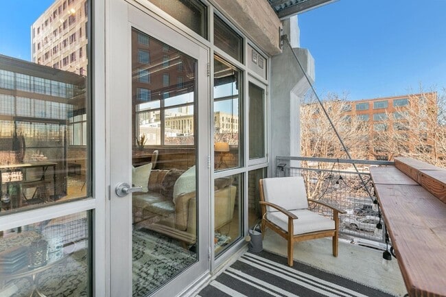 Building Photo - 748 N 3rd St