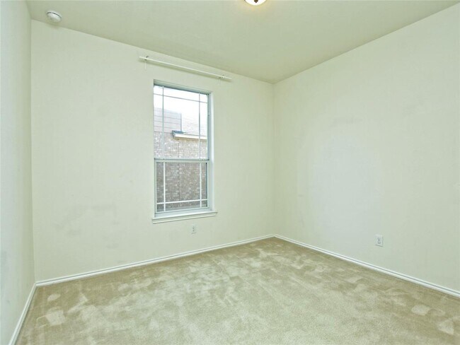 Building Photo - 2717 Claremont Ct