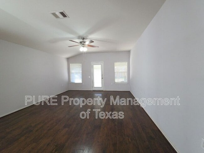 Building Photo - 9005 Sun Shower Bend