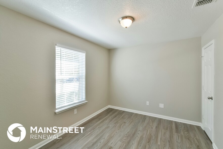 Building Photo - 5703 Forest Canyon