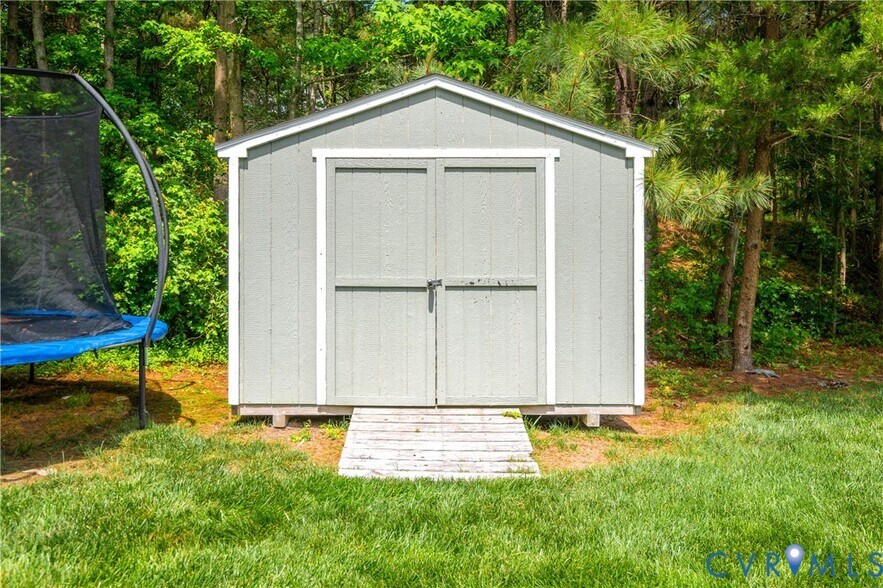Building Photo - 300 Kilt Dr