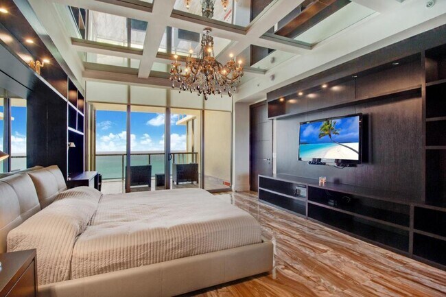 Building Photo - 9703 Collins Ave