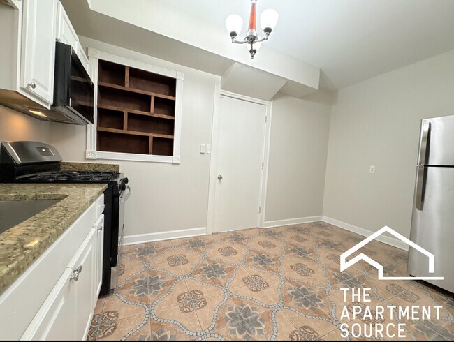 Building Photo - 4013 S Calumet Ave