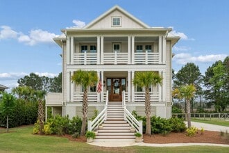 Building Photo - Beautiful 5 Bedroom Marshside Home