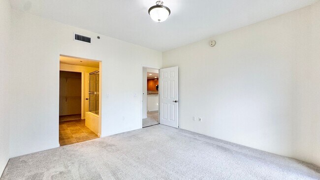 Building Photo - 520 Lunalilo Home Rd