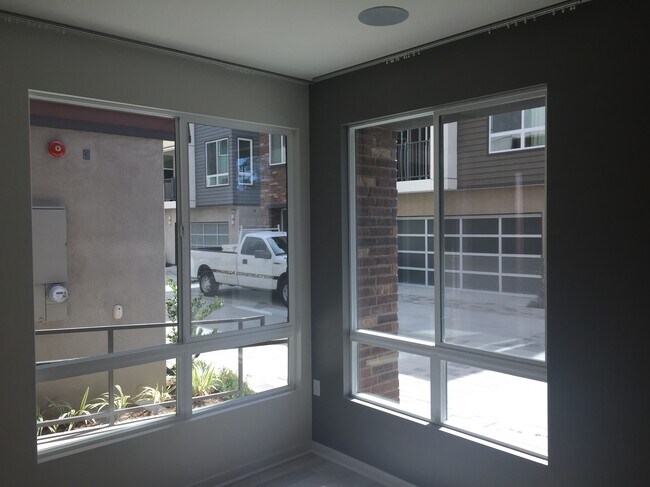 Building Photo - 826 Brickyard Ln