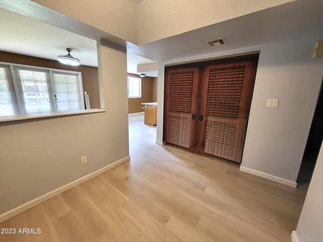 Building Photo - 2 Bedroom 2 Bathroom Hidden Shores Apartment