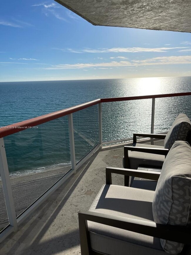 Building Photo - 6767 Collins Ave