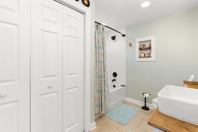 Building Photo - Awesome East Nashville Stone Cottage in gr...