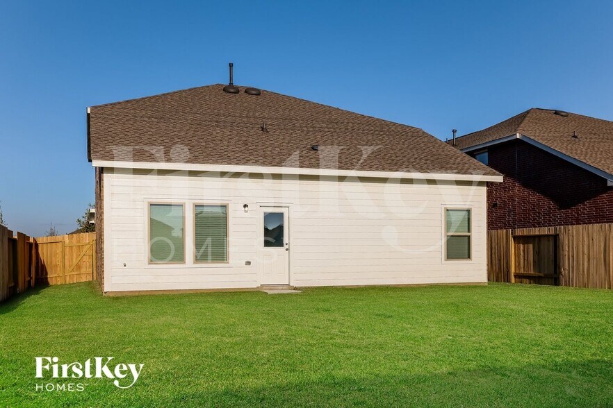 Building Photo - 437 Maple Bnd Ln