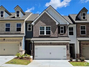 Building Photo - 2427 Livi Ln