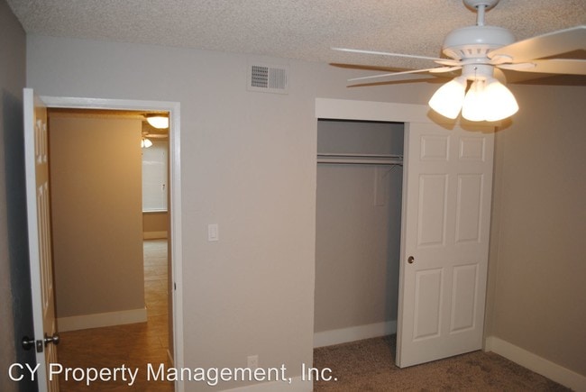 Building Photo - 2735 Mitchell Ave