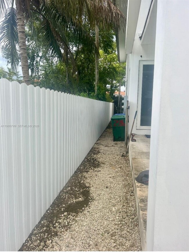 Building Photo - 2786 SW 34th Ave