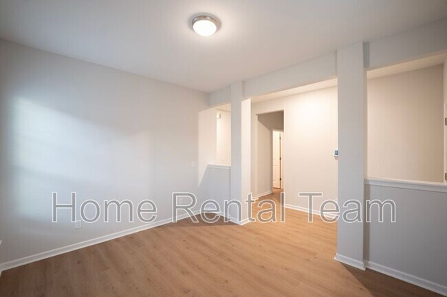 Building Photo - 46 Blues Dr