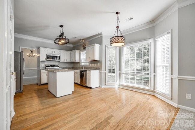 Building Photo - 8530 Walsham Dr