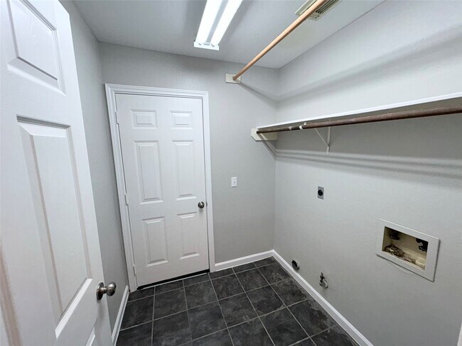 Building Photo - 3006 Fort Stockton Dr