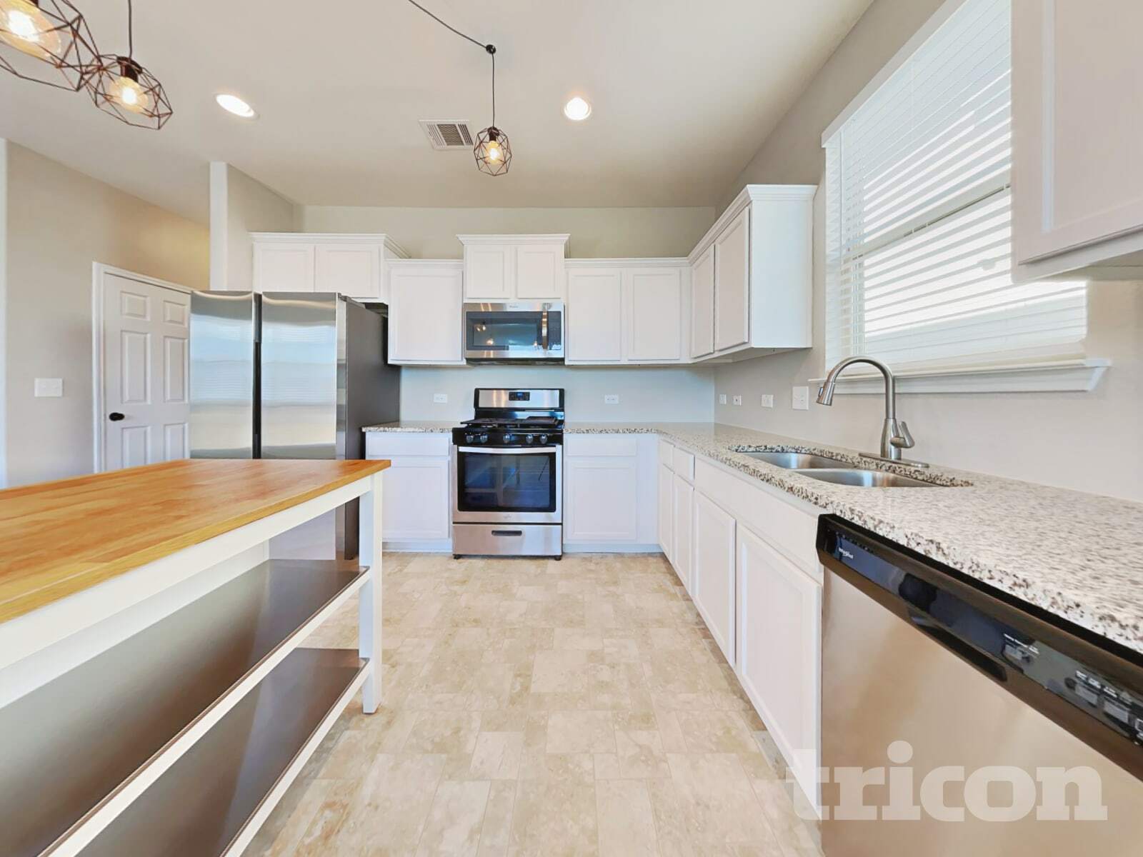 Building Photo - 184 Vestral Rd