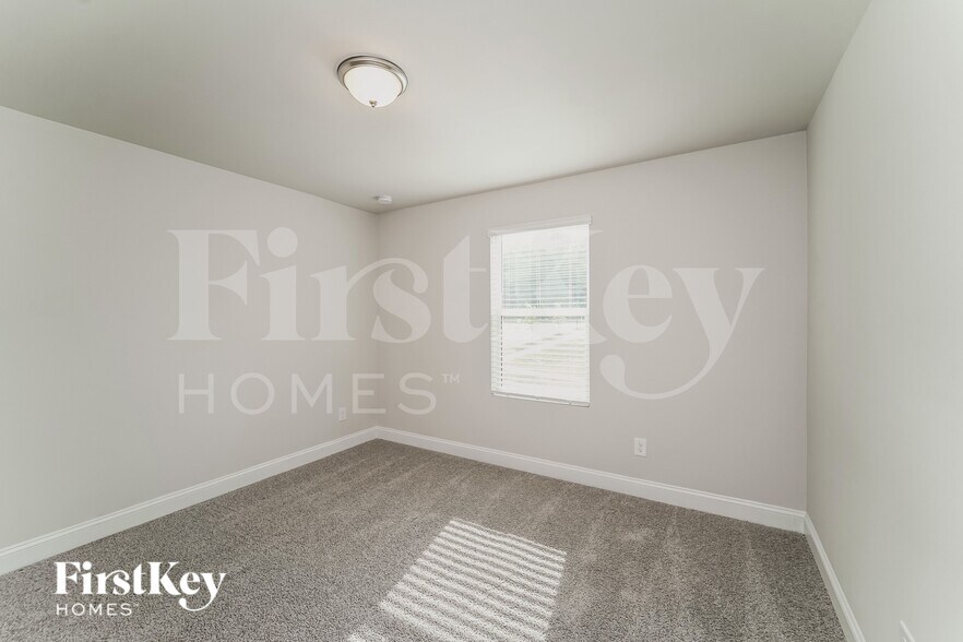 Building Photo - 2823 Curbstone Ln