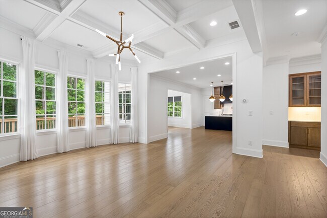 Building Photo - 2045 Kent Ct