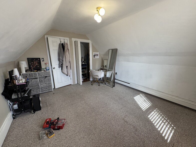 Building Photo - 18 Plimpton Ave