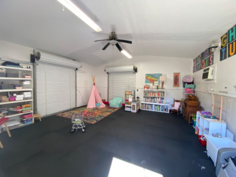 Building Photo - 5121 Teak Wood Dr