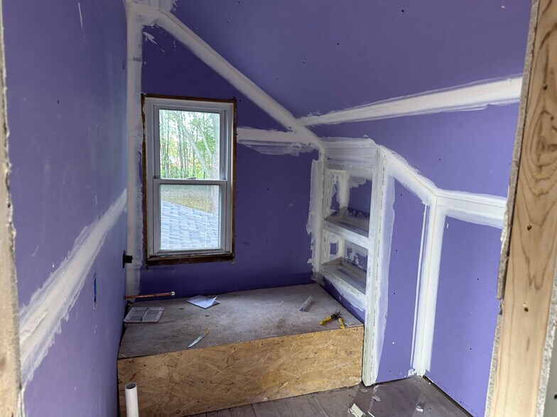 Building Photo - 952 South St