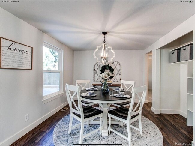 Building Photo - Beautiful Open & Remodeled 5 Bedroom Home ...