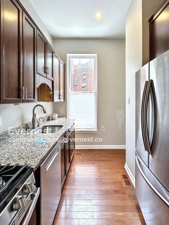 Building Photo - 1806 Rutger St